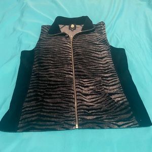 Jones New York sports fur